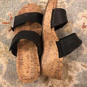 Vionic “Pepper” Wedge Sandal